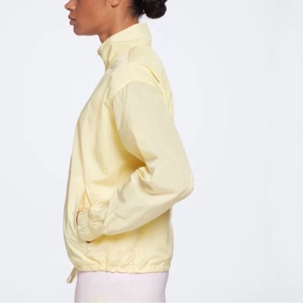 CALIA by Carrie Underwood Light Yellow Jacket - Picture 4 of 11